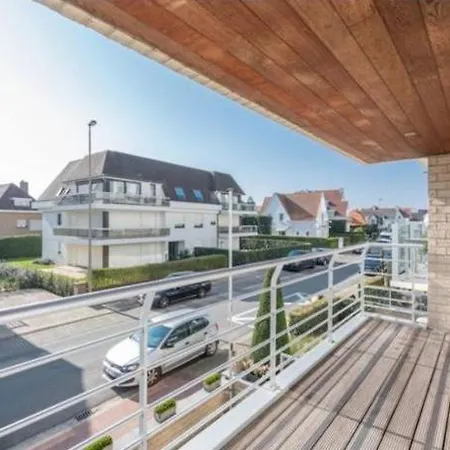 Luxueus Afgewerkt Appartement Op Steenworp Van De Zee Met Zonnig Terras En Dubbele Staanplaats Knokke-Heist Exterior photo